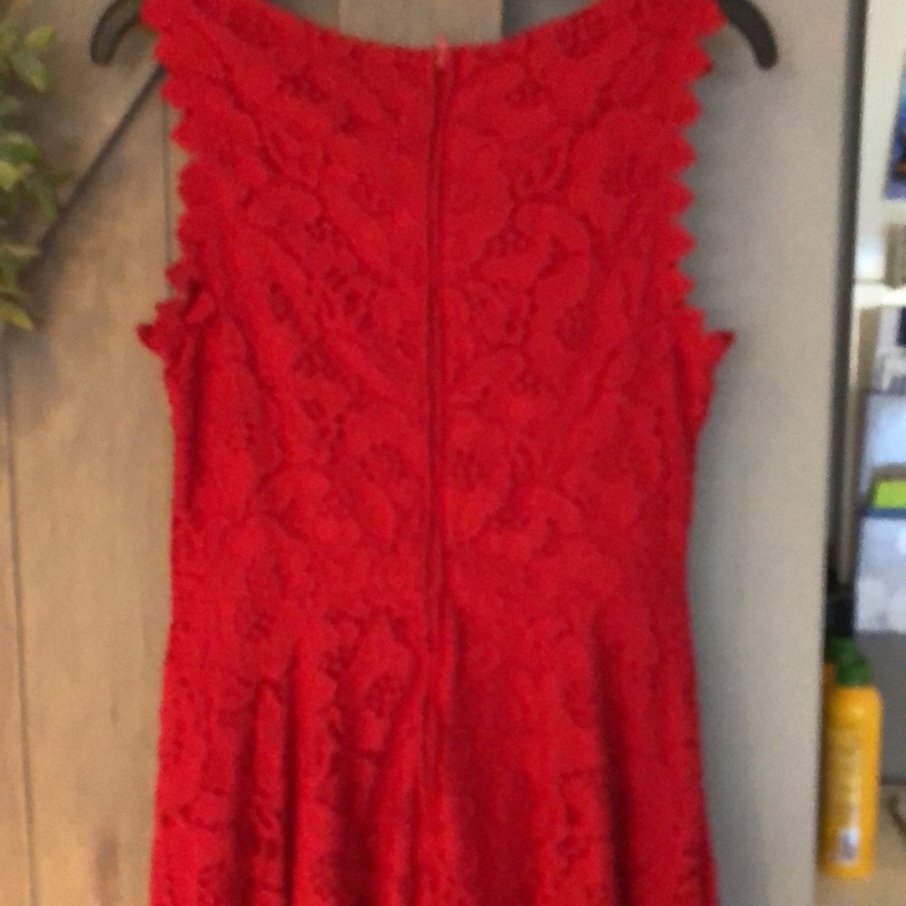 Red lace dress - Picture 8 of 8